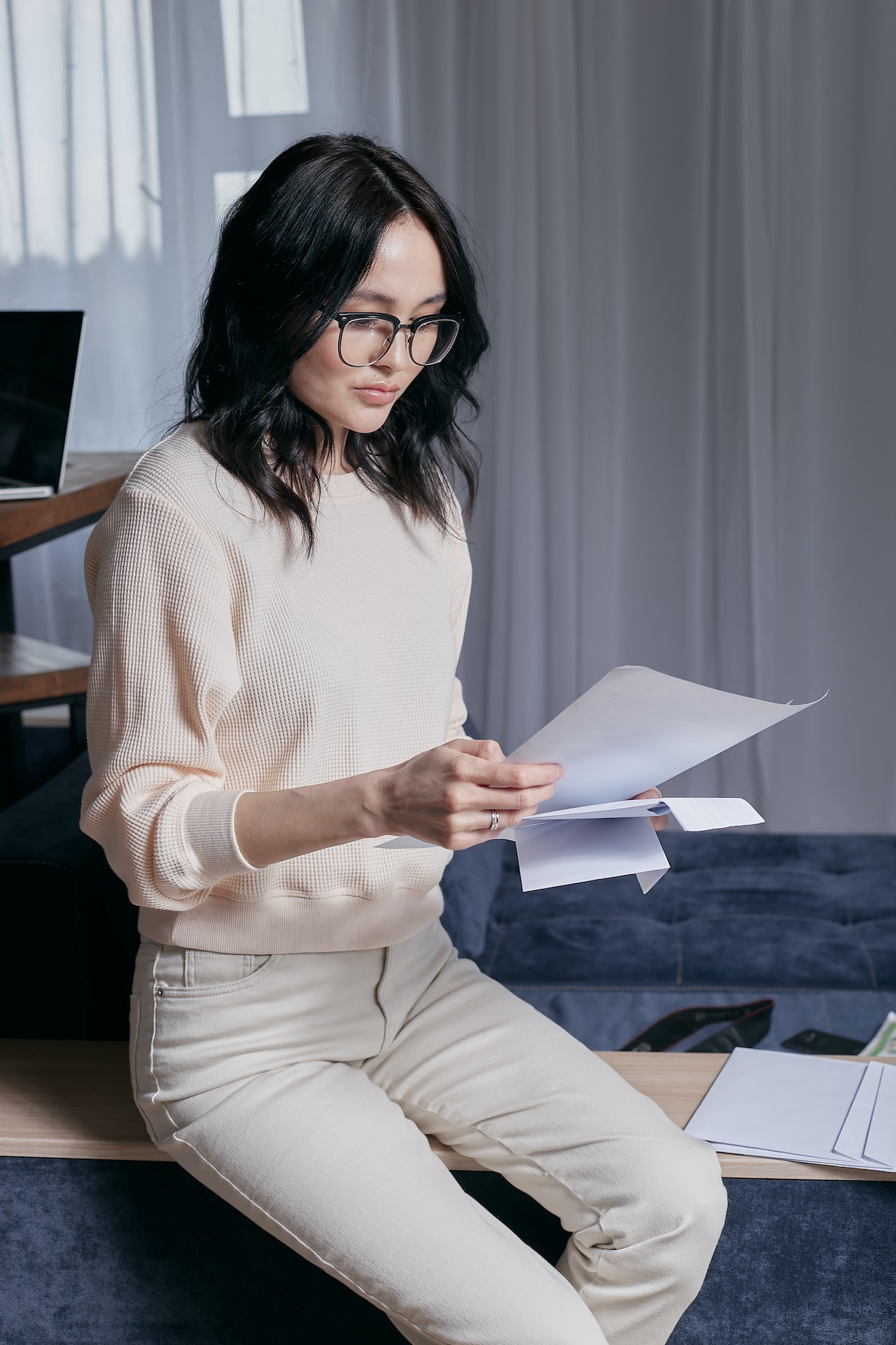 Learn how to efficiently track and manage your business expenses with our expert tips and techniques